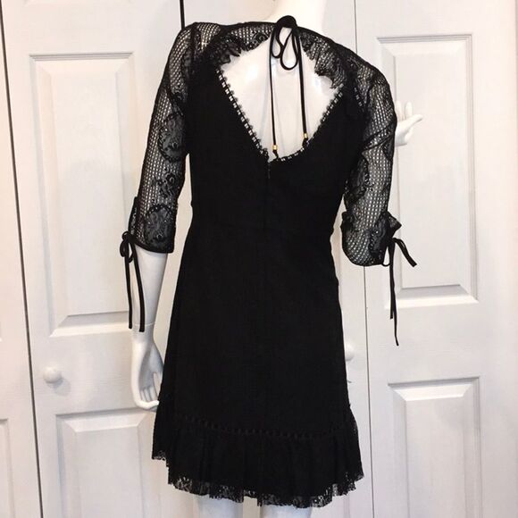 New Moon River Dress Lace Open Back medium - Picture 14 of 15